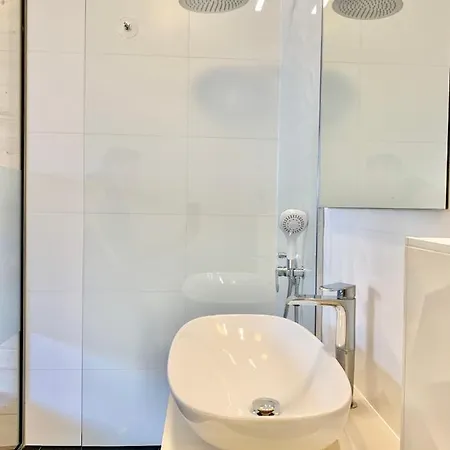 Kamr'ca * Ljubljana