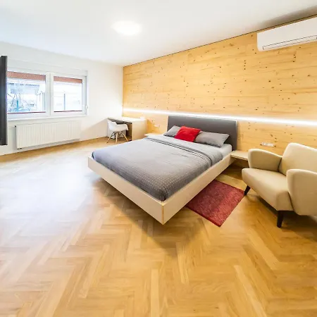 Apartment Kamr'ca *