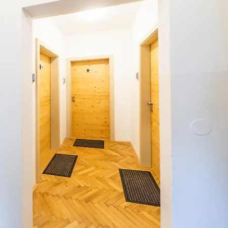Kamr'ca Apartman Ljubljana