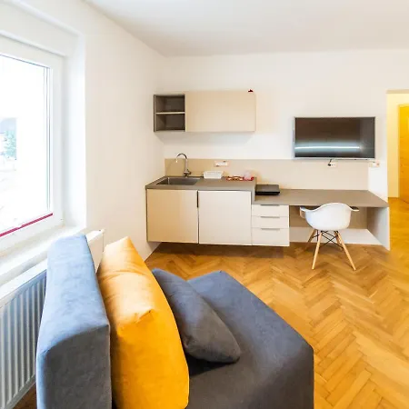 Apartment Kamr'ca *